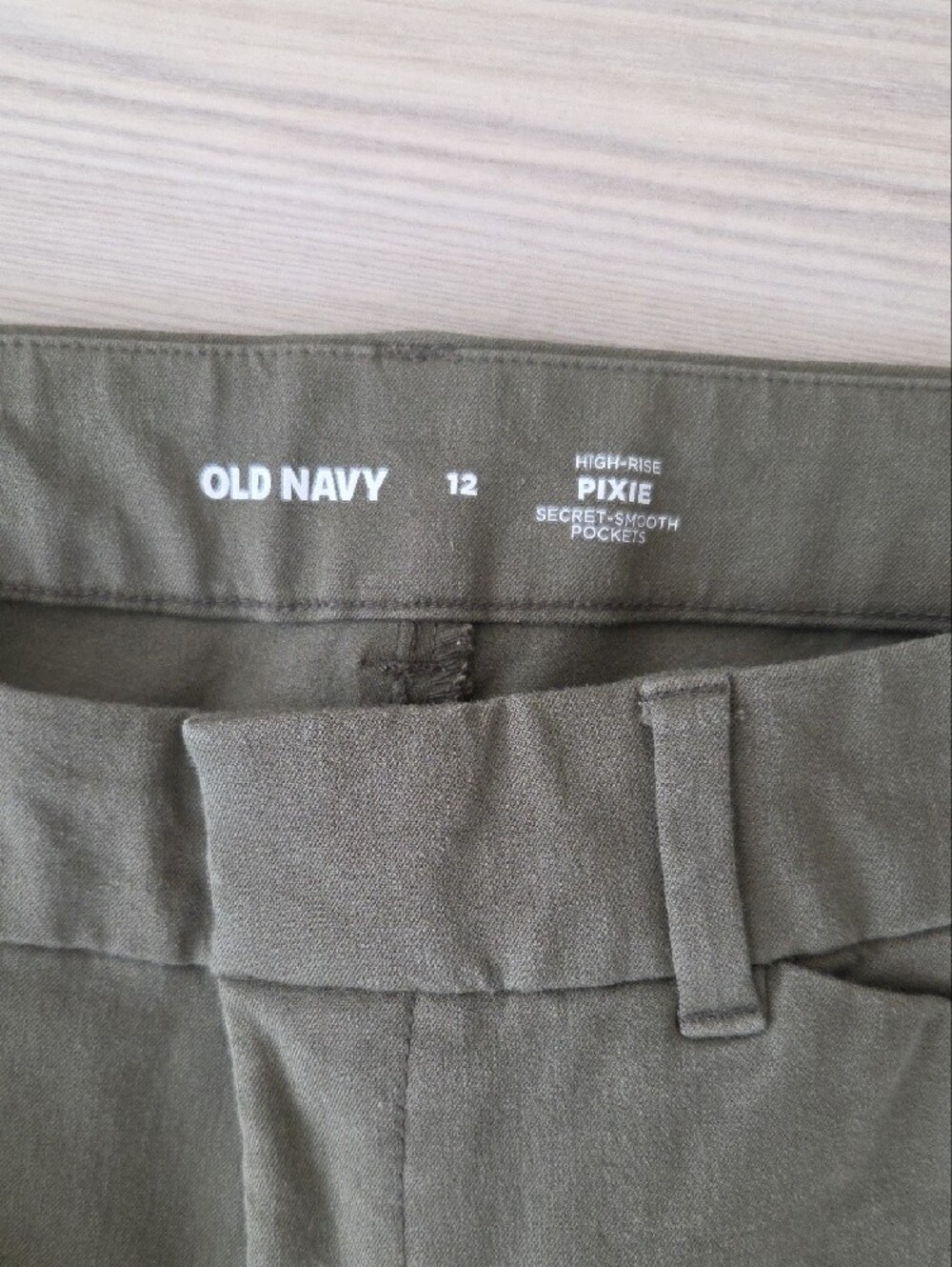 Old Navy Olive Green Straight-Leg Pants - Picture 2 of 6